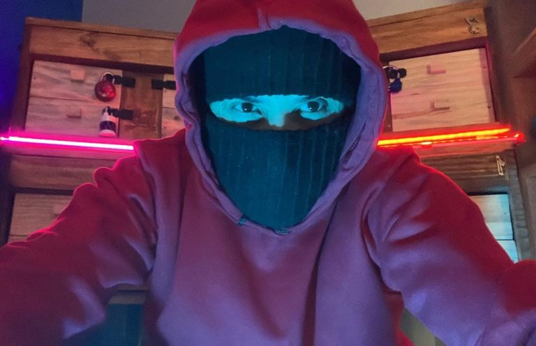 Escape Invasão Hacker - Destrava